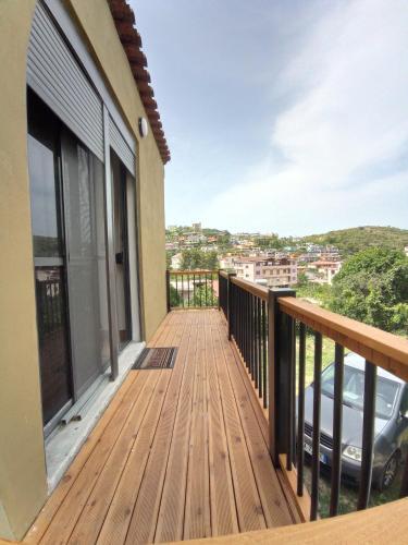 New Studio Flat With Balcony And Patio .