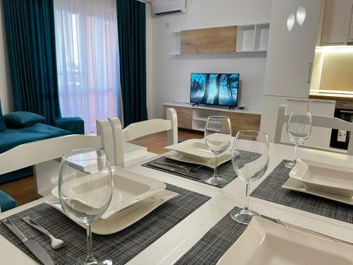 Palm Trees Apartment Durres