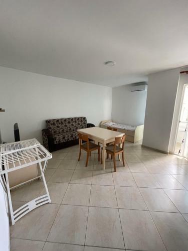 Xhon?s Apartment