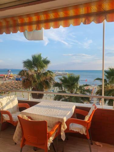 Palmas Seaside Apartment