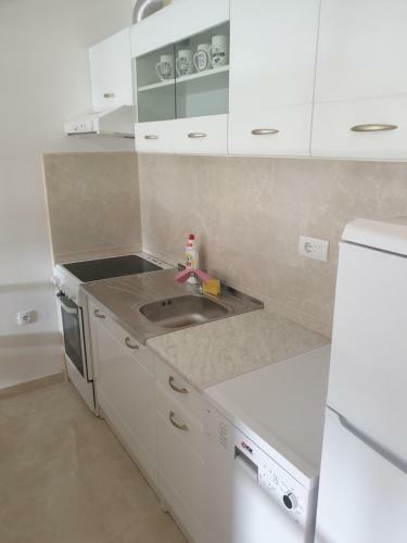 Elena Apartman
