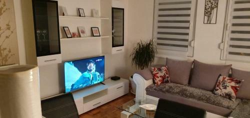 Elena Apartman