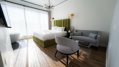 Hotel Mount Alverno Luxury Resorts