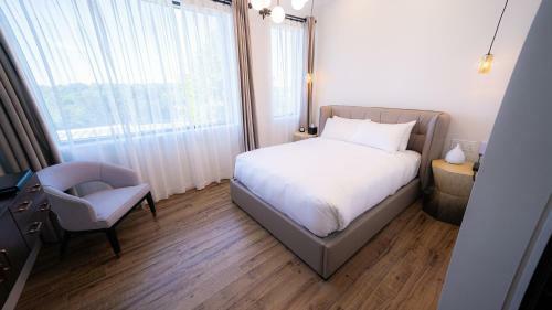 Hotel Mount Alverno Luxury Resorts