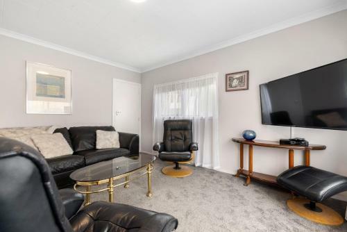 Pomare Cottage - Rotorua Holiday Home