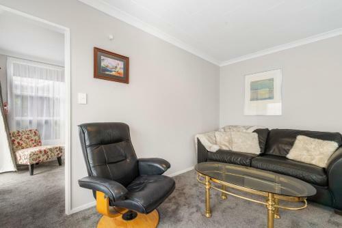Pomare Cottage - Rotorua Holiday Home