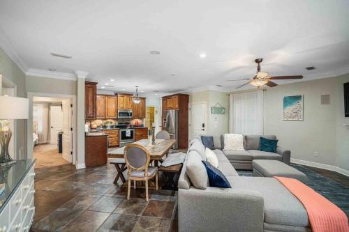 Bear Pt Pet Friendly Retreat