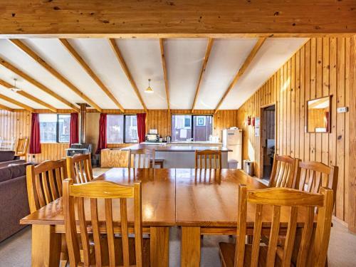 Autsa Lodge - National Park Holiday Home