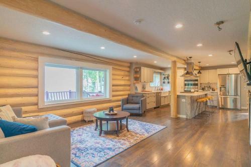 The Chetana Ridge Cabin