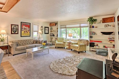 Spacious Fairbanks Home Fireplace, Walk Dtwn