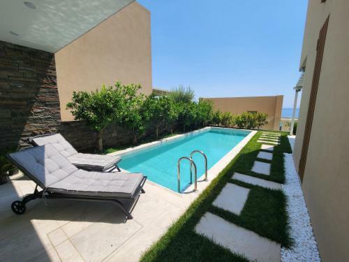 Unique Swimming Pool Villa 68
