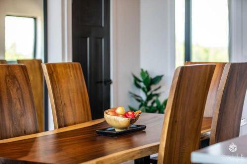 Villa Luxury Living At The Eagles Perch Palmer Ak