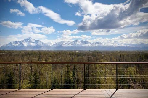 Villa Luxury Living At The Eagles Perch Palmer Ak