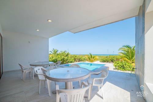 Family Beachfront Home With Private Pool Steps To The Sea