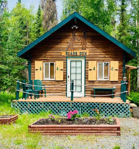 Bears Den In Soldotna