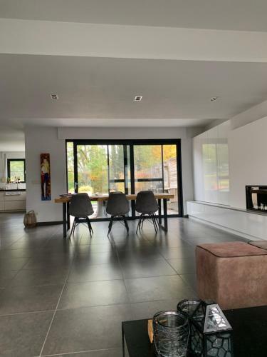Groot Modern Huis Met Priv� Kamer