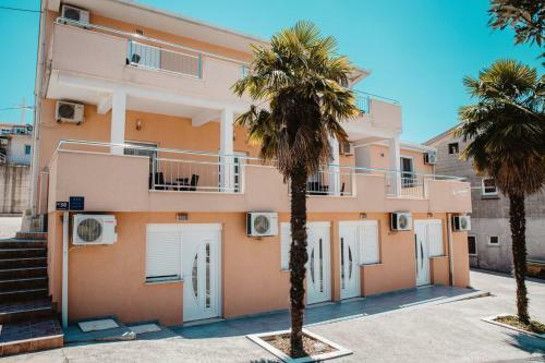 Hostal Apartments Bo?ena