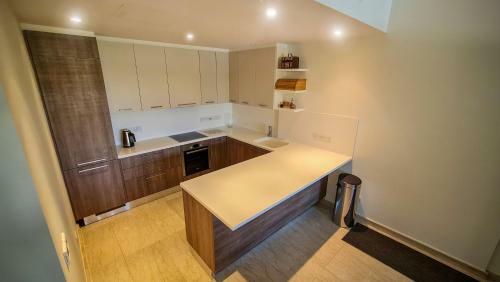 Marina Limasool 3 Bedroom Apartment & Pool