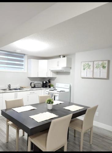 Apartamento Beautiful & Stylish 2 Bedroom Private Basement Suite