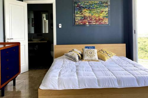 Socoa Apartment With Amazing Jungle View & Ocean Access