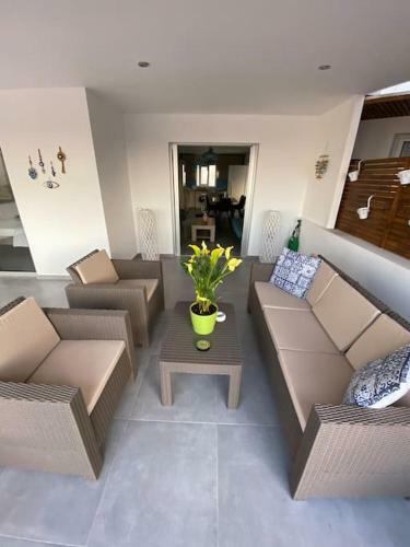 Casa Azzuro - Luxurious Modern Apartment Kapparis