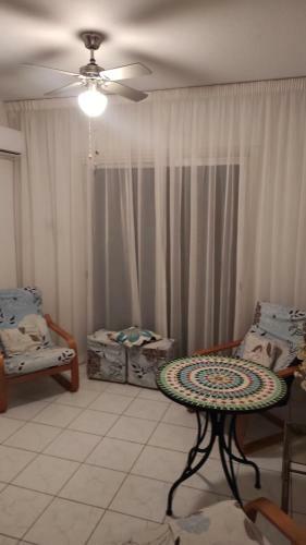 Apartamento The Cozy Pad With Swimming Pool