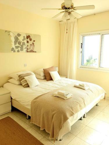 Regina Gardens - Stylish Modern 1 Bedroom Apartment