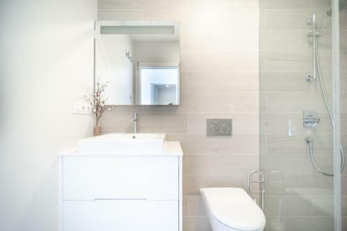 Spectacular Apartment In Las Colinas - Ls21lc