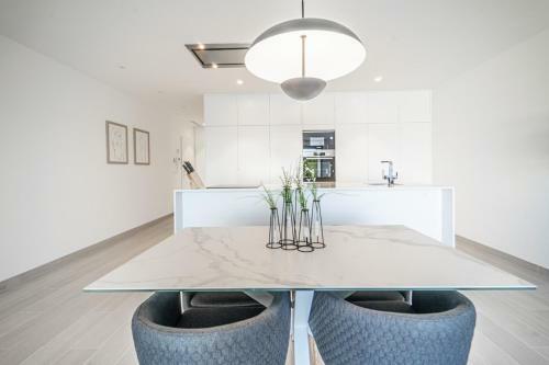 Spectacular Apartment In Las Colinas - Ls21lc