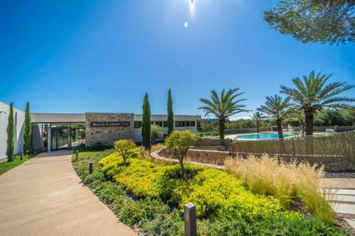 Spectacular Apartment In Las Colinas - Ls21lc