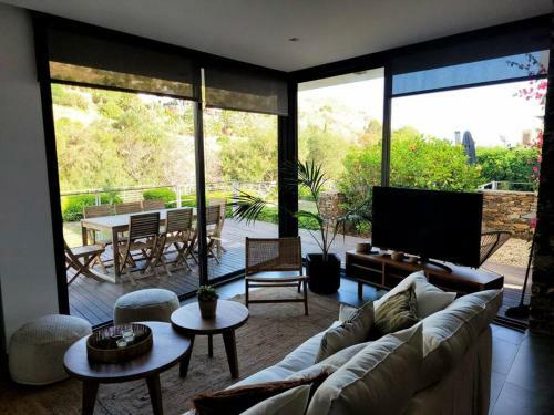 Spacious Family Beach Home With Shared Pool