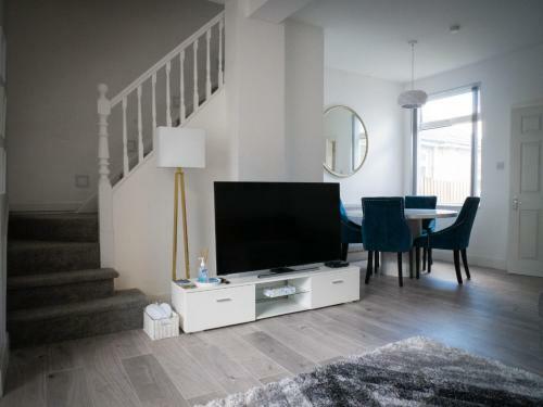 Captivating House In Aberdare Sleeps 6 Near Brecon