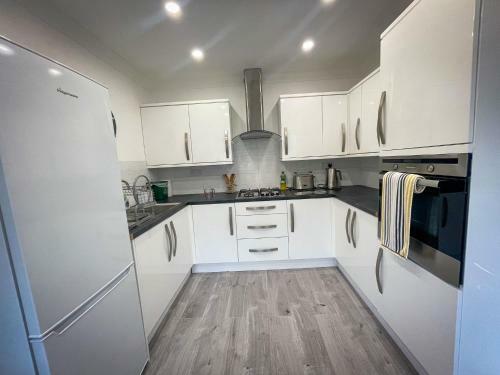 Captivating House In Aberdare Sleeps 6 Near Brecon