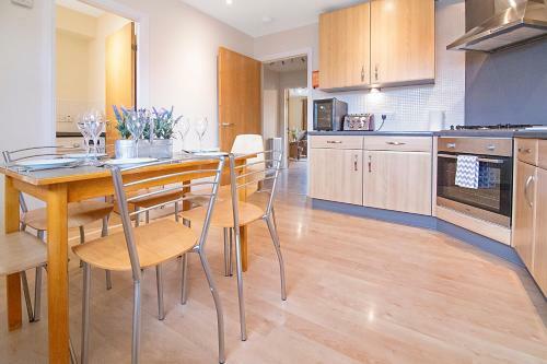Bannermill Place - Beach Penthouse Apartments