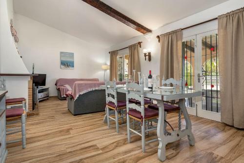 Villa Iris - Alc�dia