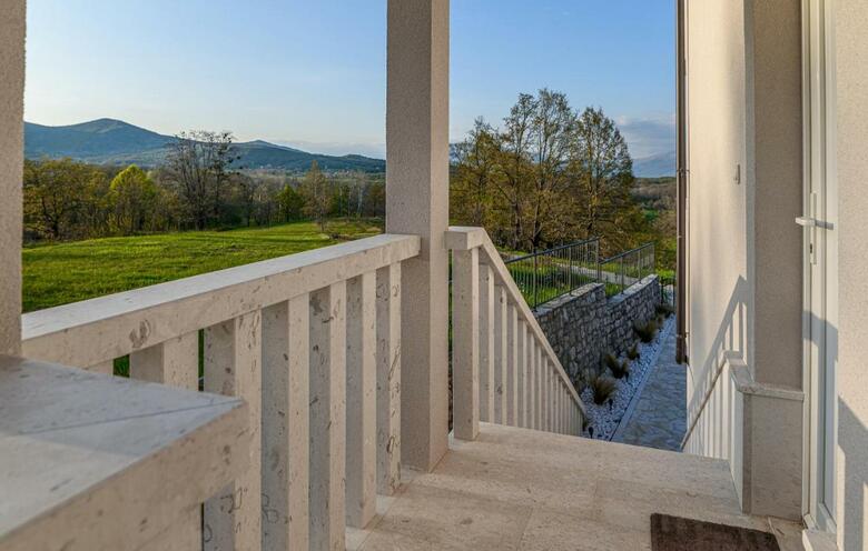 Nice Home In Vrlika With Wifi And 4 Bedrooms