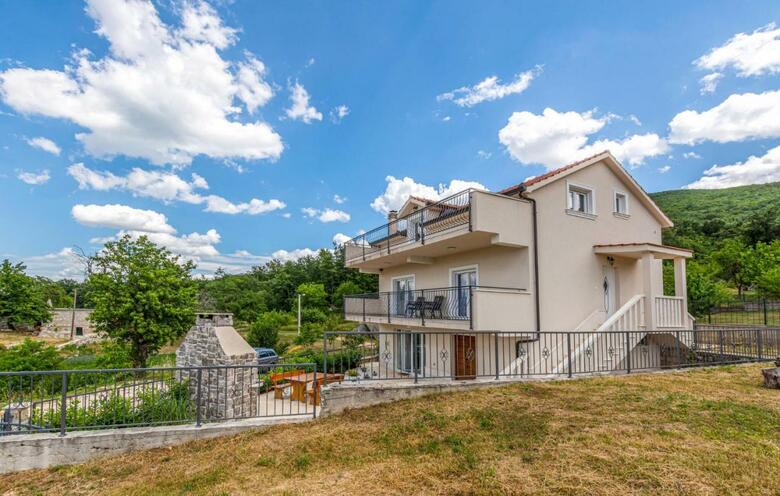 Nice Home In Vrlika With Wifi And 4 Bedrooms