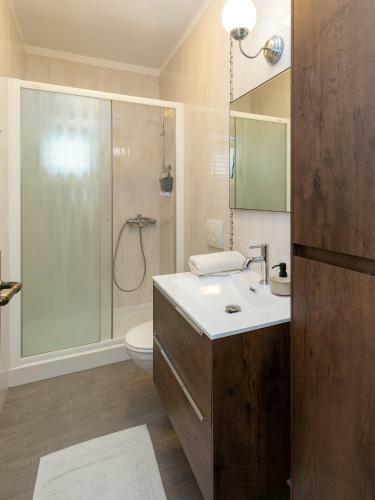 Villa Alba Vrsar With Jacuzzi And Sea View