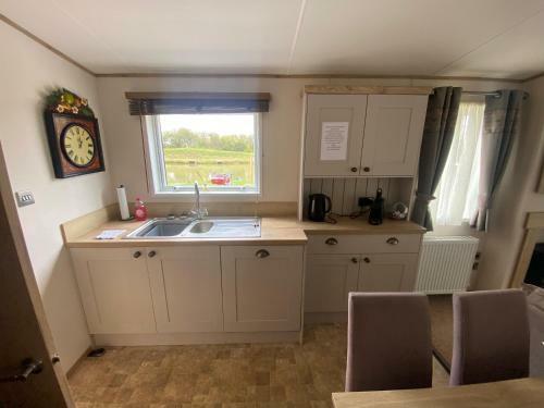 A Modern Static Caravan To Sleep 6 Comfortably