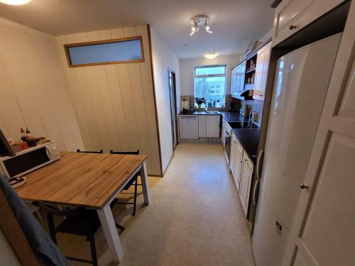 Private Room In A Share House. Good Location