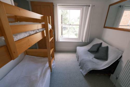 Fantastic 2bd Holiday Cottage West Sussex
