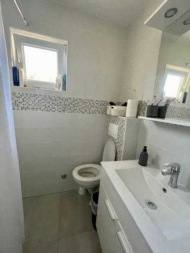 Apartamento Seascape - Relaxing Beach Home, Steps From The Water!