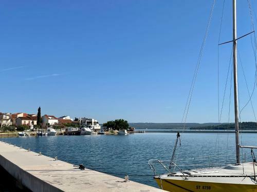 Apartamento Seascape - Relaxing Beach Home, Steps From The Water!