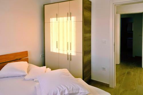 Hotel Aura Lux With Swimming Pool
