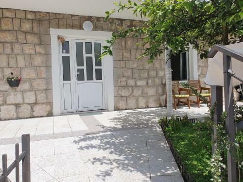 Hostal Studio Apartments Ilija