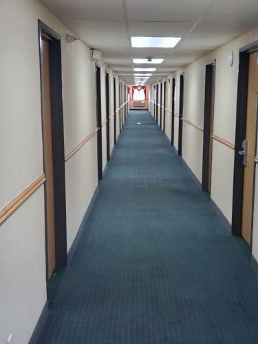 Hotel Super 7 Inn Tecumseh