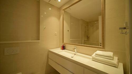 Lustica Bay - Apartment By 2bhome