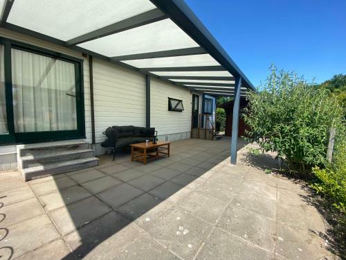 Chalet In de Bossen Met 2 Slaapkamers