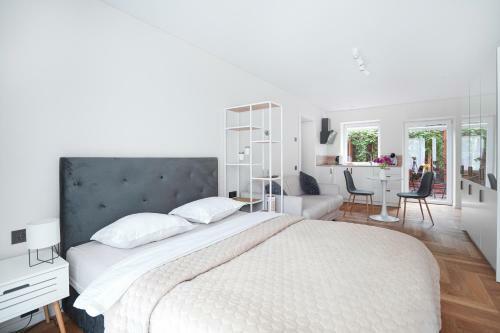 Exclusive Oldnew Apartments In City Center
