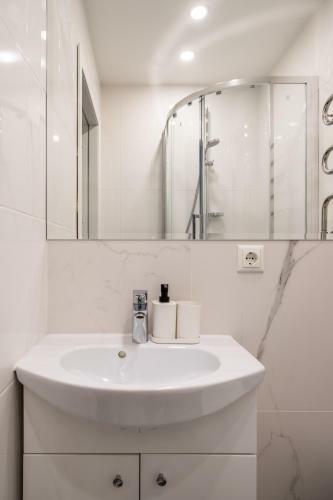 Tallinn Street Apartments By Innorental